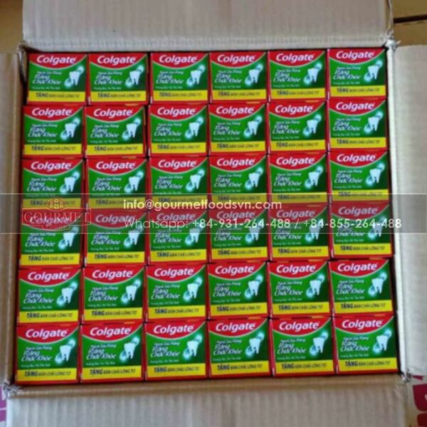 Colgate Maximum Cavity Protection + Free Toothbrush 225g x 36 Boxes (2)